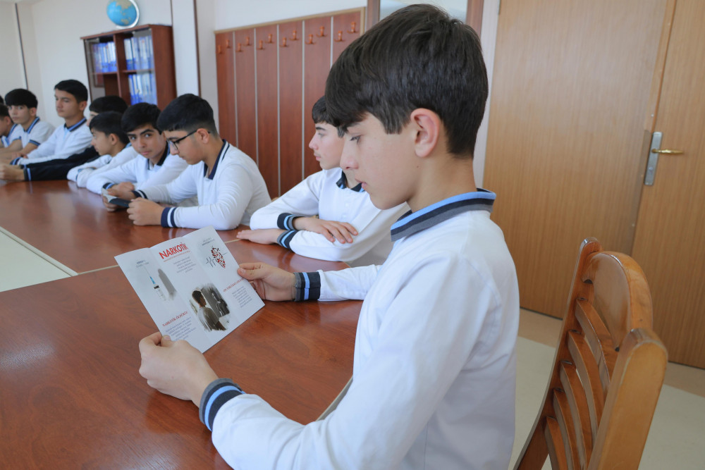 Naxçıvanda məktəblilərlə maarifləndirici tədbirlər davam etdirilir . <font color=red> - FOTOLAR</font>