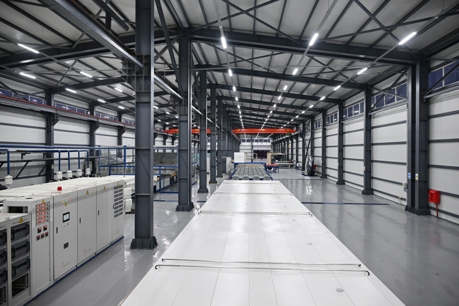 Prezident İlham Əliyev Sumqayıt Sənaye Parkında güzgü vərəqələrin istehsalı zavodunun açılışında iştirak edib<font color=red> - FOTOLAR</font>