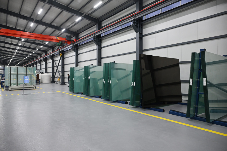 Prezident İlham Əliyev Sumqayıt Sənaye Parkında güzgü vərəqələrin istehsalı zavodunun açılışında iştirak edib<font color=red> - FOTOLAR</font>