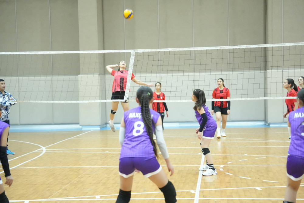 Voleybol üzrə Naxçıvan Muxtar Respublika zona birinciliklərinə start verilib<font color=red> - FOTOLAR</font>