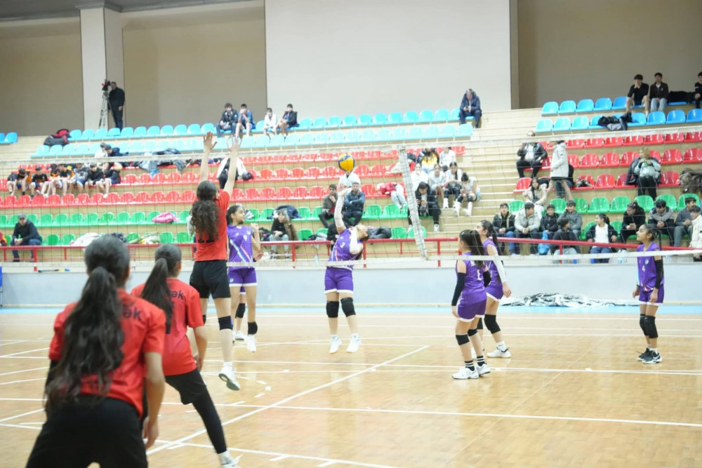 Voleybol üzrə Naxçıvan Muxtar Respublika zona birinciliklərinə start verilib<font color=red> - FOTOLAR</font>