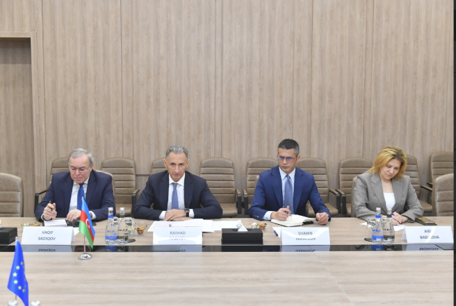Azərbaycan Aİ ilə Zəngəzur dəhlizinin Trans-Avropa nəqliyyat şəbəkələrinə əlavə olunmasını müzakirə edib<font color=red> - FOTOLAR</font>