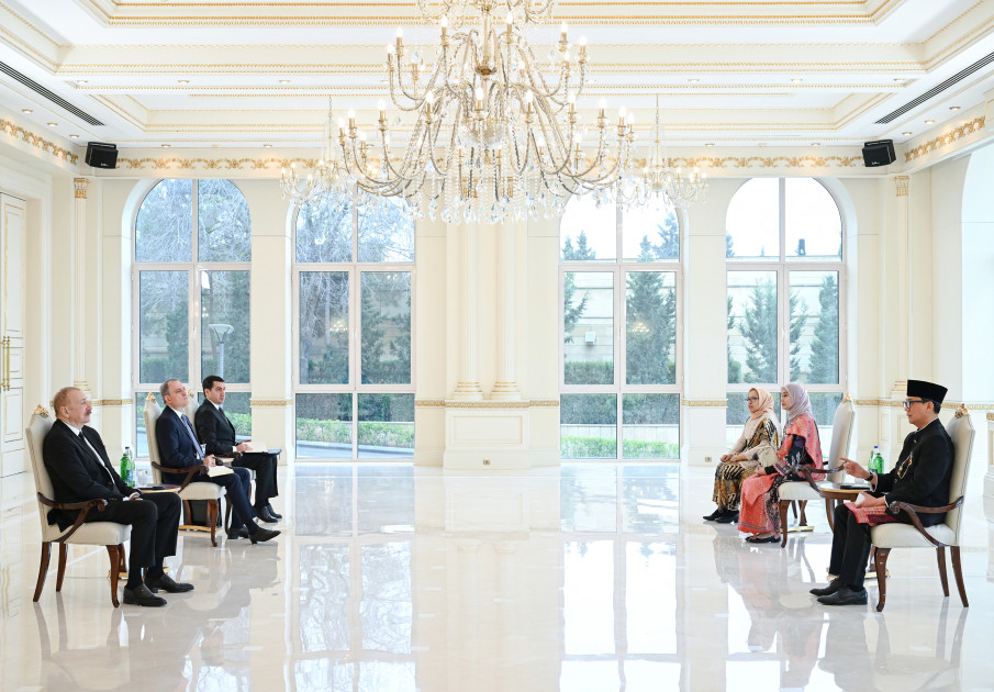 Prezident İlham Əliyev İndoneziyanın Azərbaycanda yeni təyin olunmuş səfirinin etimadnaməsini qəbul edib <font color=red> - FOTOLAR</font>