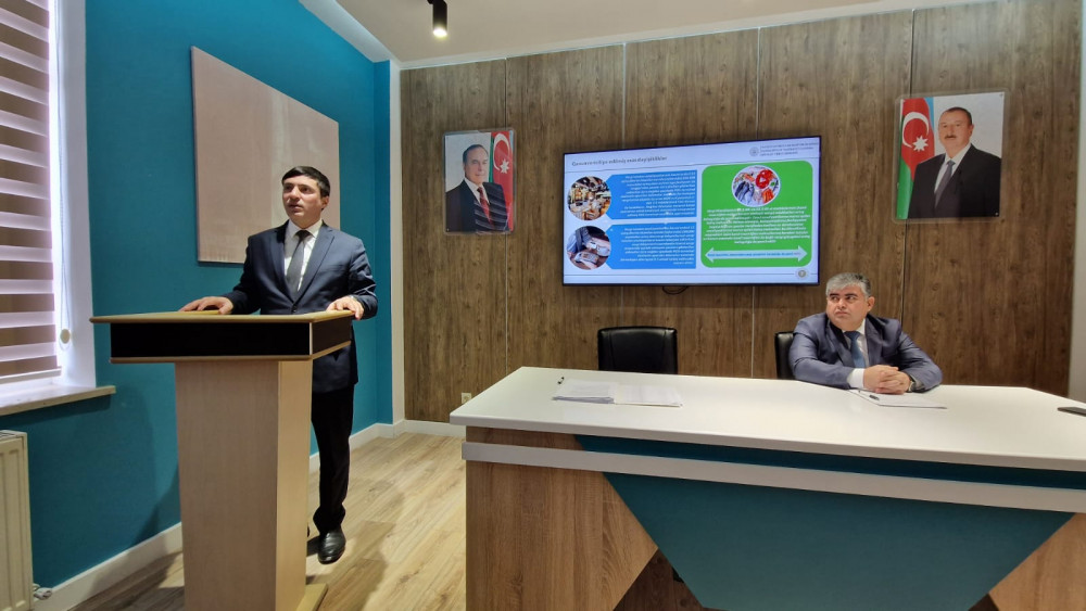 Sahibkarlar vergi və sosial sığorta güzəştləri barədə məlumatlandırılıblar<font color=red> - FOTOLAR</font>