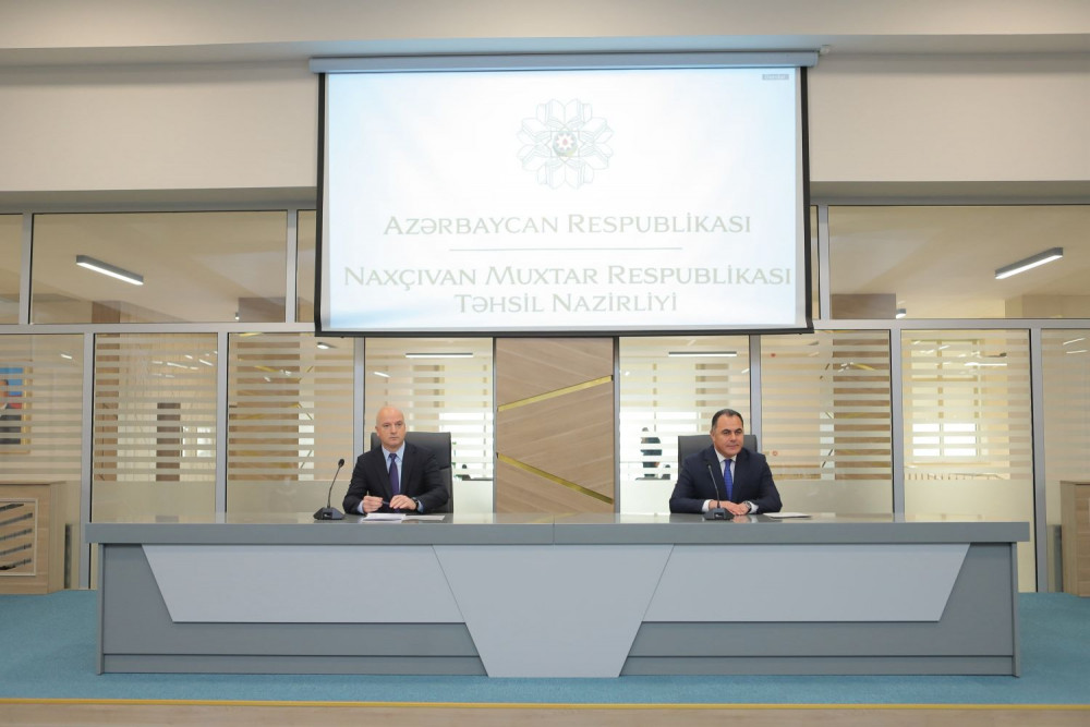 Naxçıvan şəhərində yeni işə qəbul olunan gənc müəllimlərlə  görüş keçirilib  <font color=red> - FOTOLAR</font>