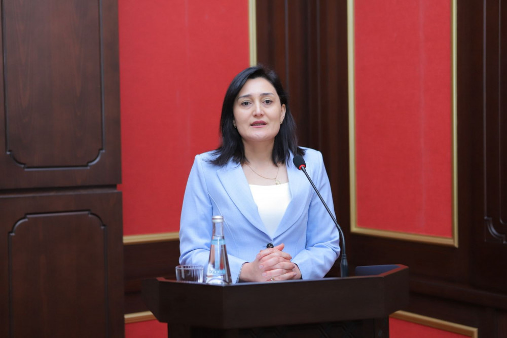 Naxçıvan şəhər İcra Hakimiyyətində  “Məişət zorakılığı, erkən nikah, yetkinlik yaşına çatmayanlar və ailə münasibətləri əleyhinə olan hüquqpozmalar və onların profilaktikası” mövzusunda tədbir keçirilib<font color=red> - FOTOLAR</font>