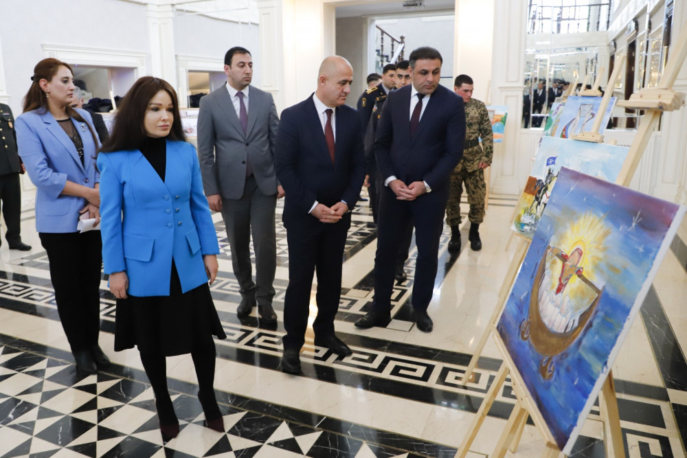 Naxçıvanda Gənclər Günü müsanibətilə bir qrup gənc təltif edilib<font color=red> - FOTOLAR</font>