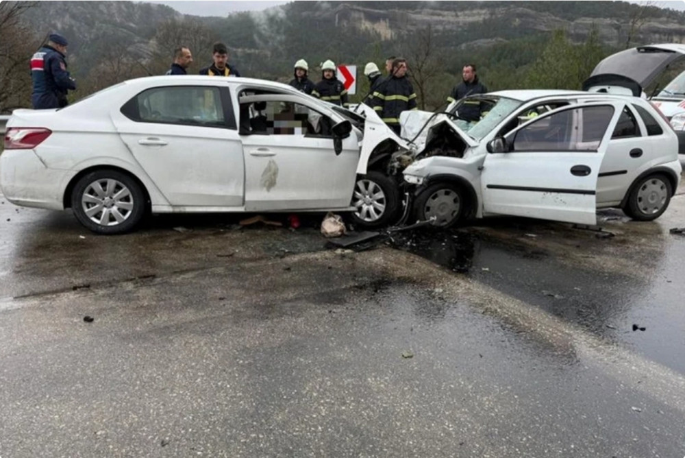 Antalyada növbəti ağır yol qəzasında 6 nəfər ölüb<font color=red> - FOTOLAR</font>