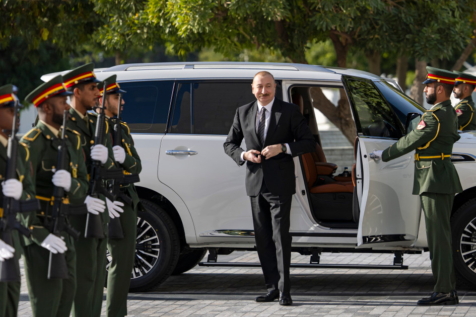 Prezident İlham Əliyevin Əbu-Dabidə Birləşmiş Ərəb Əmirliklərinin Prezidenti ilə görüşü olub<font color=red> - FOTOLAR</font>