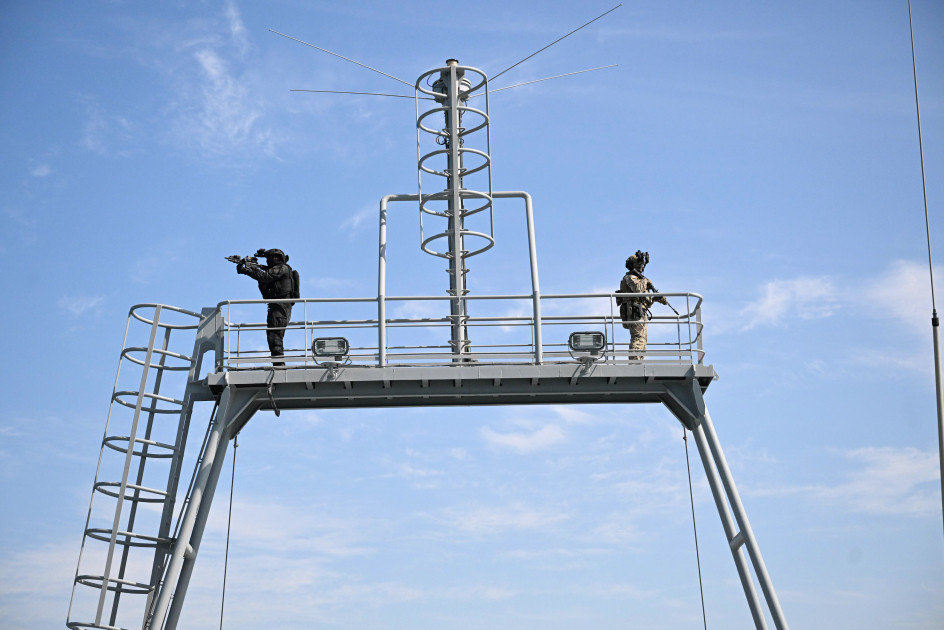 Azərbaycanın və Birləşmiş Ərəb Əmirliklərinin prezidentləri Əbu-Dabidə “Sülh Qalxanı – 2026” birgə əməliyyat-taktiki təlimini izləyiblər<font color=red> - FOTOLAR</font>