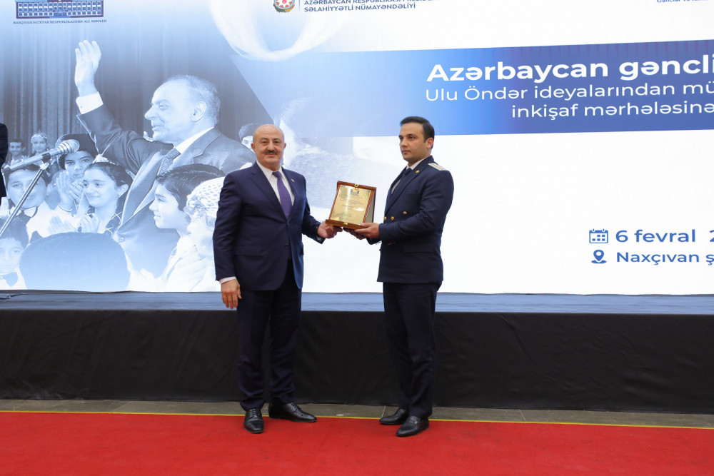 Naxçıvanda “Azərbaycan gəncliyi: Ulu Öndər ideyalarından müasir inkişaf mərhələsinədək” adlı tədbir keçirilib<font color=red> - FOTOLAR</font>