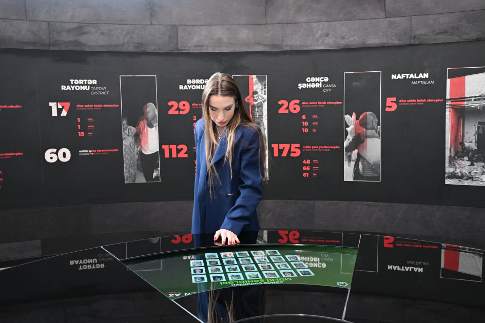 Leyla Əliyeva və Alena Əliyeva Gəncə Memorial Kompleksini və Milli Qəhrəman Natiq Qasımovun ailəsini ziyarət ediblər<font color=red> - FOTOLAR</font>