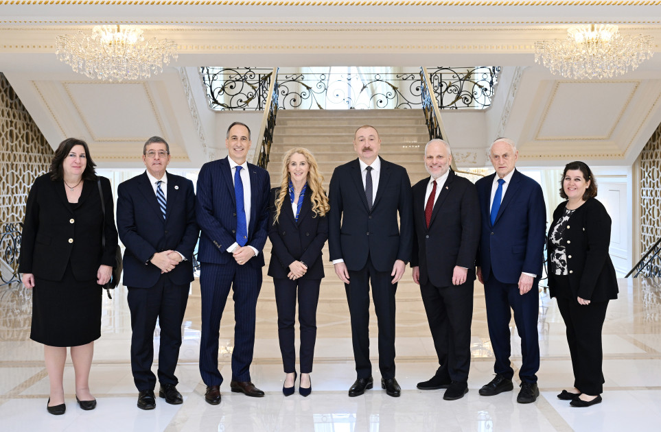 Prezident İlham Əliyev ABŞ-ın Əsas Amerika Yəhudi Təşkilatlarının Prezidentləri Konfransının nümayəndə heyətini qəbul edib<font color=red> - FOTOLAR</font>