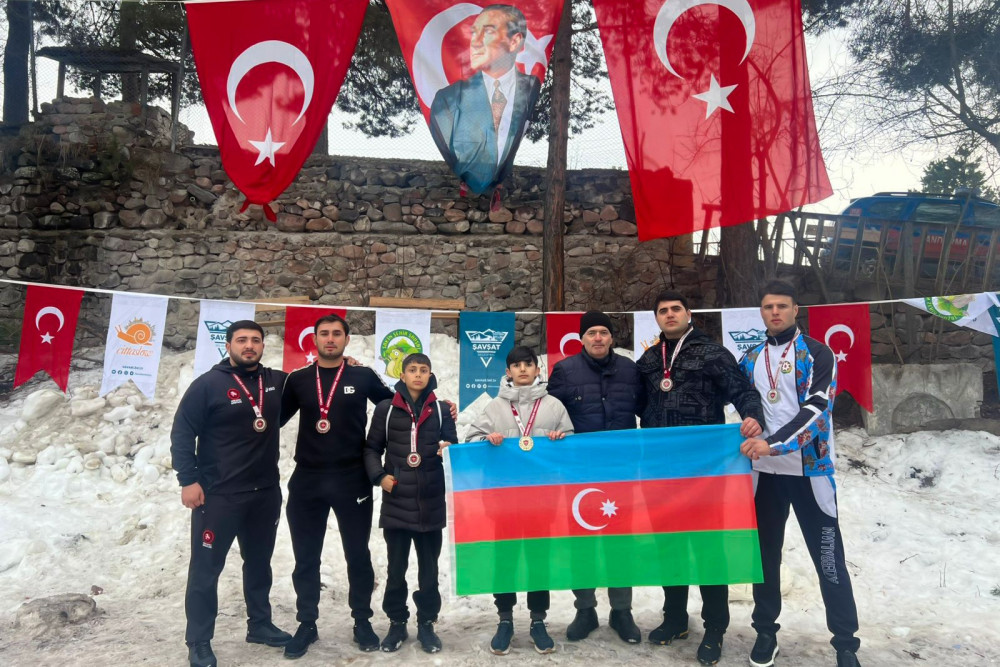 Naxçıvan güləşçiləri Türkiyədə keçirilən qarüstü qaraqucaq güləşi festivalında uğurla çıxış ediblər<font color=red> - FOTOLAR</font>