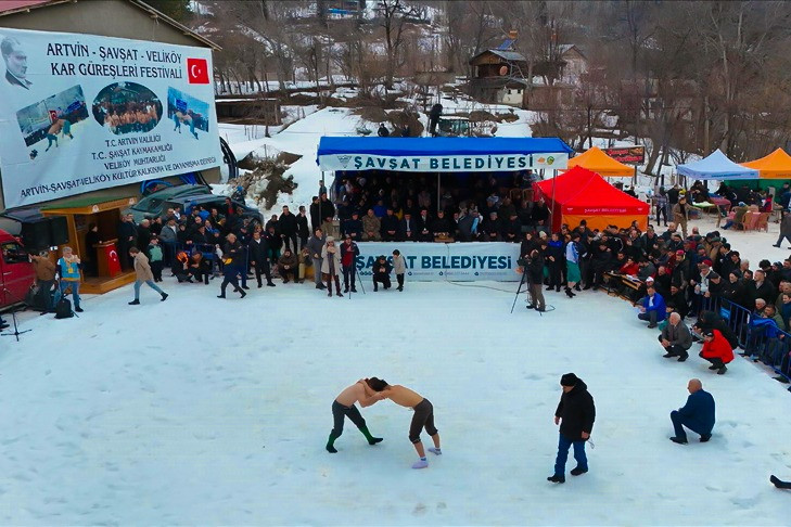 Naxçıvan güləşçiləri Türkiyədə keçirilən qarüstü qaraqucaq güləşi festivalında uğurla çıxış ediblər<font color=red> - FOTOLAR</font>