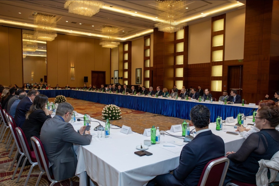 ABŞ şirkətləri ilə Zəngəzur dəhlizi üzərindən elektrik enerjisinin nəqli perspektivləri dəyərləndirilib<font color=red> - FOTOLAR</font>