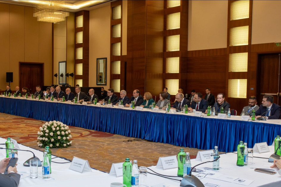 ABŞ şirkətləri ilə Zəngəzur dəhlizi üzərindən elektrik enerjisinin nəqli perspektivləri dəyərləndirilib<font color=red> - FOTOLAR</font>