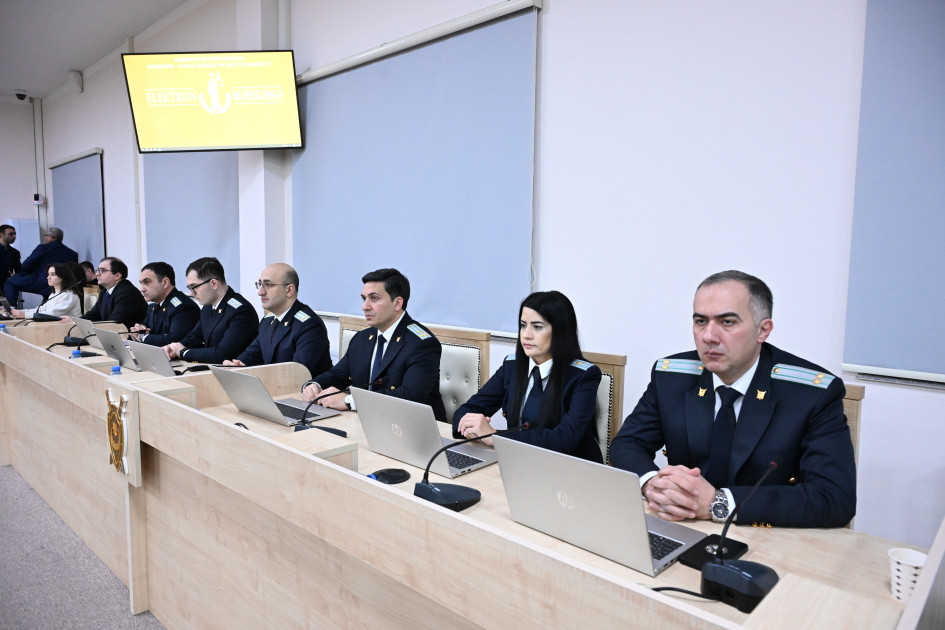 Ruben Vardanyanın məhkəməsində məhkəmə baxışı başa çatıb, hakimlər müşavirəyə gedib<font color=red> - FOTOLAR</font>