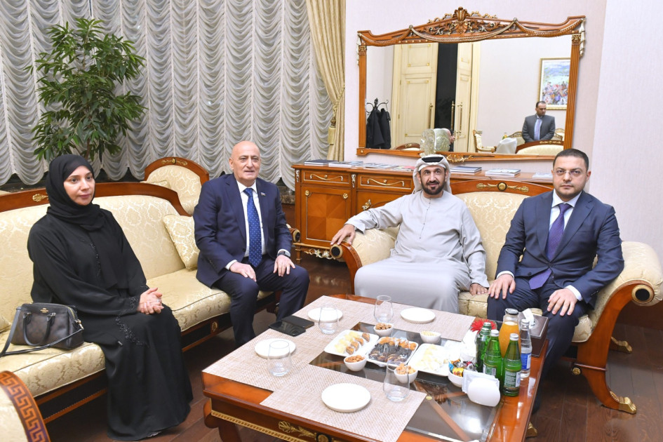 Ərəb Parlamentinin prezidenti Azərbaycana səfərə gəlib<font color=red> - FOTOLAR</font>