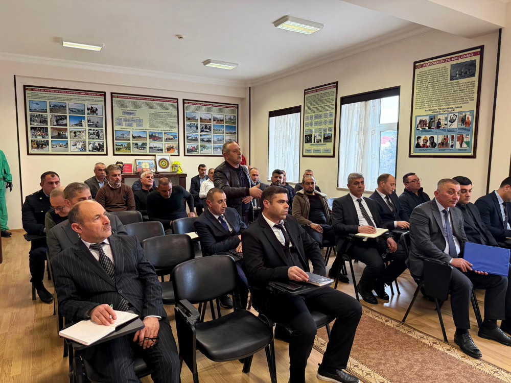 Naxçıvanda liftlərin təhlükəsiz və düzgün istismarı ilə bağlı maarifləndirici tədbir təşkil olunub<font color=red> - FOTOLAR</font>