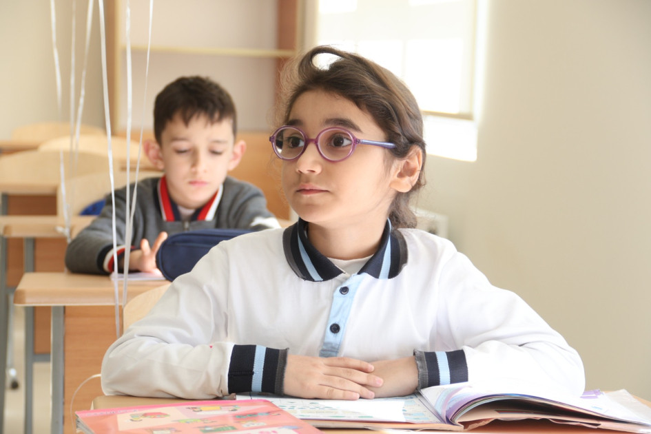 Ağdam şəhər 1 nömrəli tam orta məktəbdə tədris prosesinə başlanılıb<font color=red> - FOTOLAR</font>