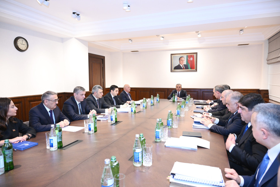 Azərbaycan Respublikasının Korrupsiyaya qarşı mübarizə üzrə Komissiyasının iclası keçirilib<font color=red> - FOTOLAR</font>