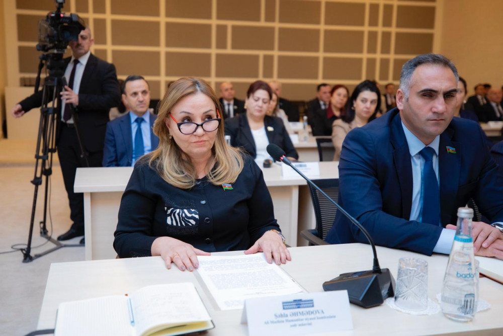 Ali Məclisin yaz sessiyasının növbəti iclası keçirilib<font color=red> - FOTOLAR</font>