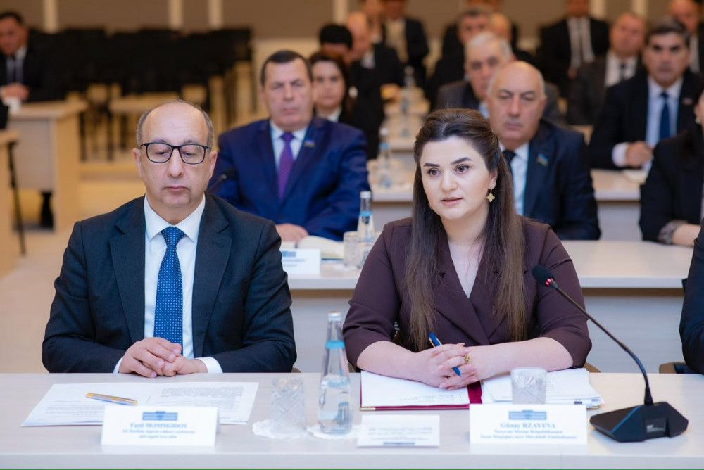 Ali Məclisin yaz sessiyasının növbəti iclası keçirilib<font color=red> - FOTOLAR</font>