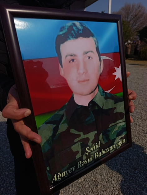 Birinci Qarabağ müharibəsinin itkin şəhidi Rəsul Ağayev Sabirabadda torpağa tapşırılıb<font color=red> - FOTOLAR</font>