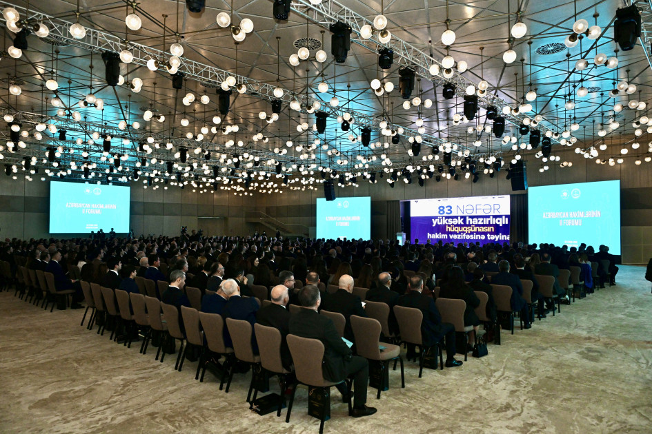 Azərbaycan Hakimlərinin II Forumu keçirilir<font color=red> - FOTOLAR</font>