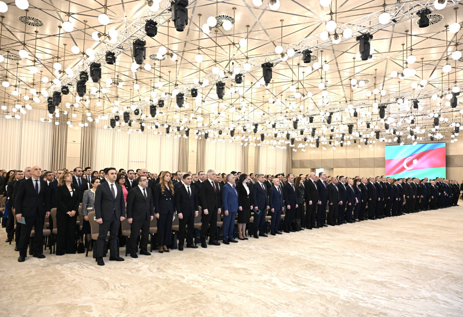 Azərbaycan Hakimlərinin II Forumu keçirilir<font color=red> - FOTOLAR</font>