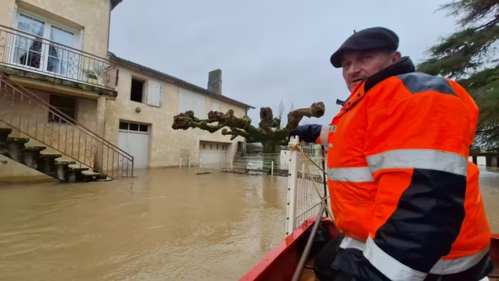 Fransada güclü daşqınlar: Bir neçə departamentdə təxliyələr həyata keçirilir<font color=red> - FOTOLAR</font>