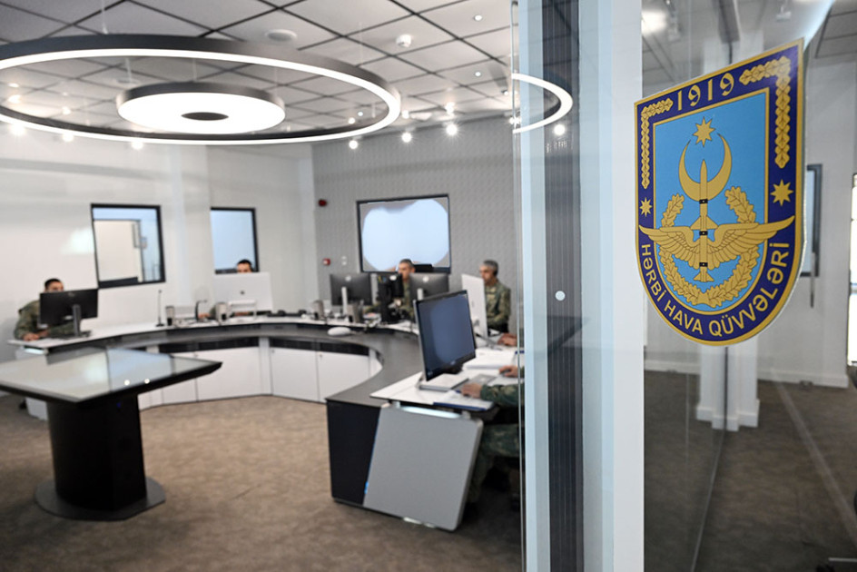 Müdafiə Nazirliyinin rəhbər heyəti hava hücumundan müdafiə bölmələrinin fəaliyyətini yoxlayıb<font color=red> - FOTOLAR</font>