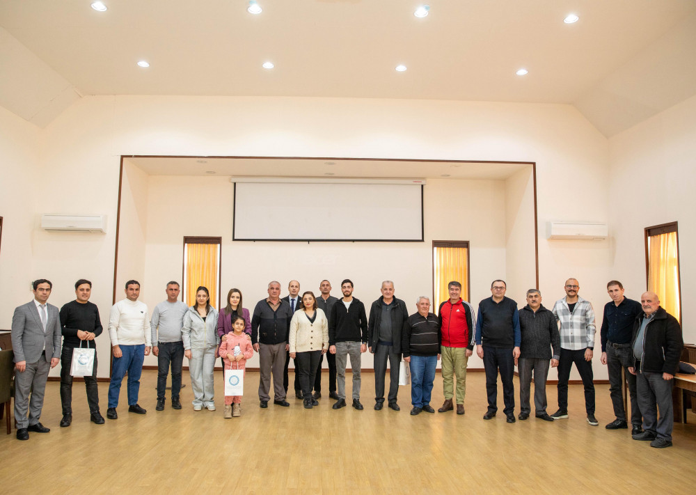 Bir qrup həmkarlar ittifaqı üzvü Ağbulaqda qış istirahəti proqramından yararlanıb<font color=red> - FOTOLAR</font>