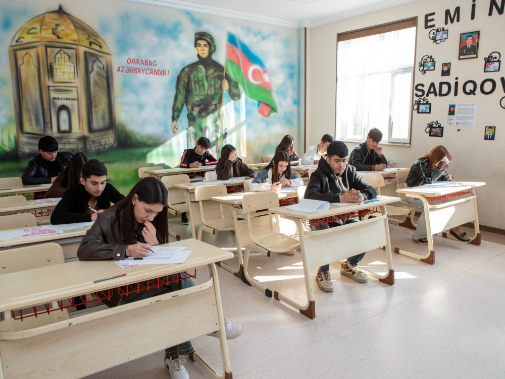 Naxçıvanda XI siniflər üçün tədris ilinin üçüncü buraxılış qiymətləndirmə monitorinqi keçirilib<font color=red> - FOTOLAR</font>