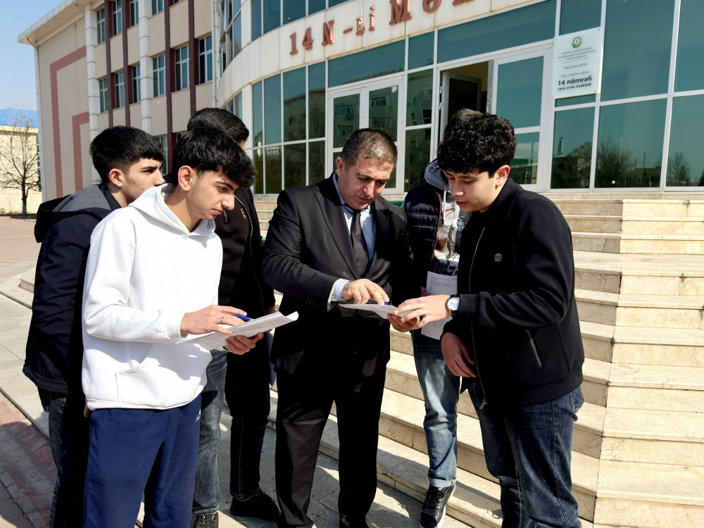 Naxçıvanda XI siniflər üçün tədris ilinin üçüncü buraxılış qiymətləndirmə monitorinqi keçirilib<font color=red> - FOTOLAR</font>