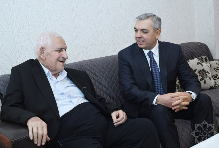 Xalq şairi Nəriman Həsənzadəyə “Heydər Əliyev” ordeni təqdim edilib<font color=red> - FOTOLAR</font>