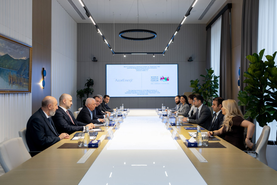 WUF13 çərçivəsində yaşıl enerji təminatı üzrə “AzərEnerji” ilə memorandum imzalanıb<font color=red> - FOTOLAR</font>