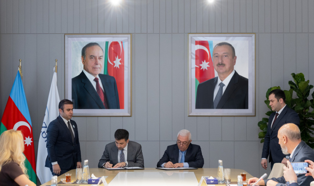 WUF13 çərçivəsində yaşıl enerji təminatı üzrə “AzərEnerji” ilə memorandum imzalanıb<font color=red> - FOTOLAR</font>