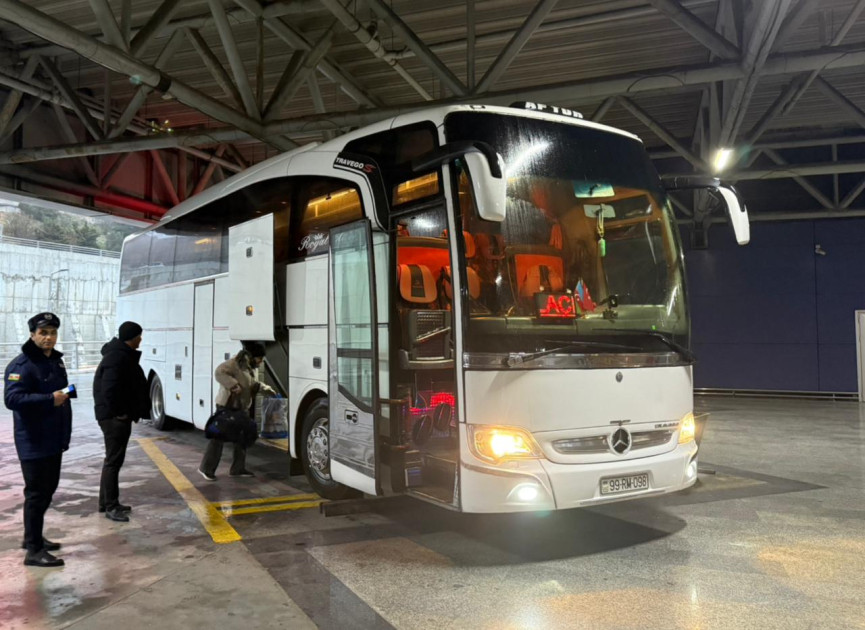 Bakı-Laçın reysi üzrə ilk avtobus yola düşüb<font color=red> - FOTOLAR</font>