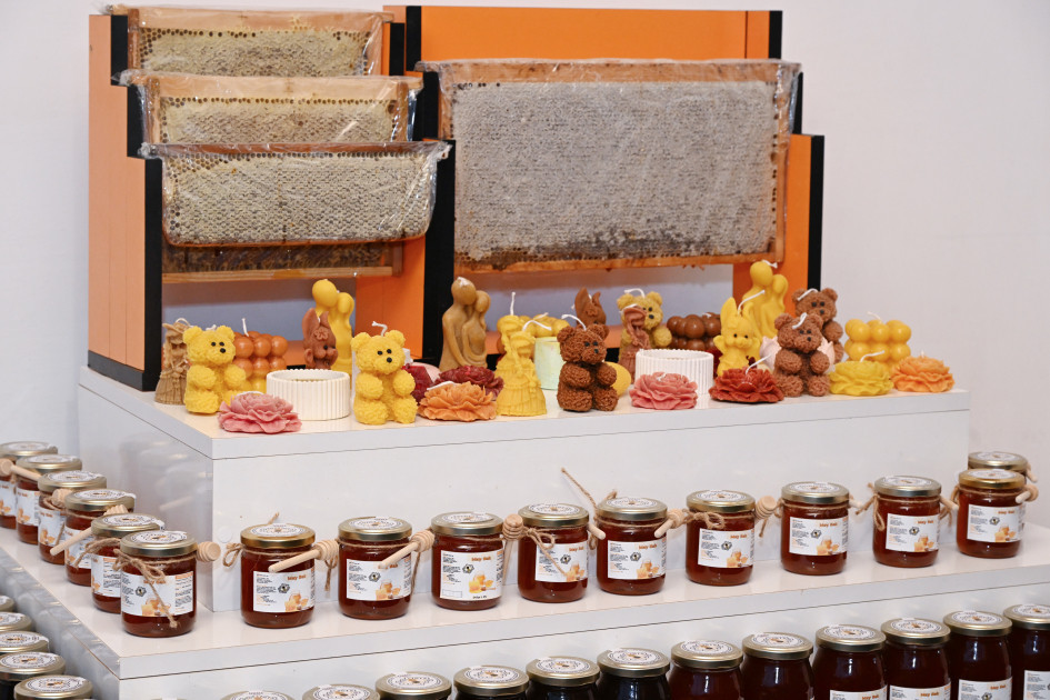 Leyla Əliyeva Qubada arıçı ailəsinin qonağı olub<font color=red> - FOTOLAR</font>