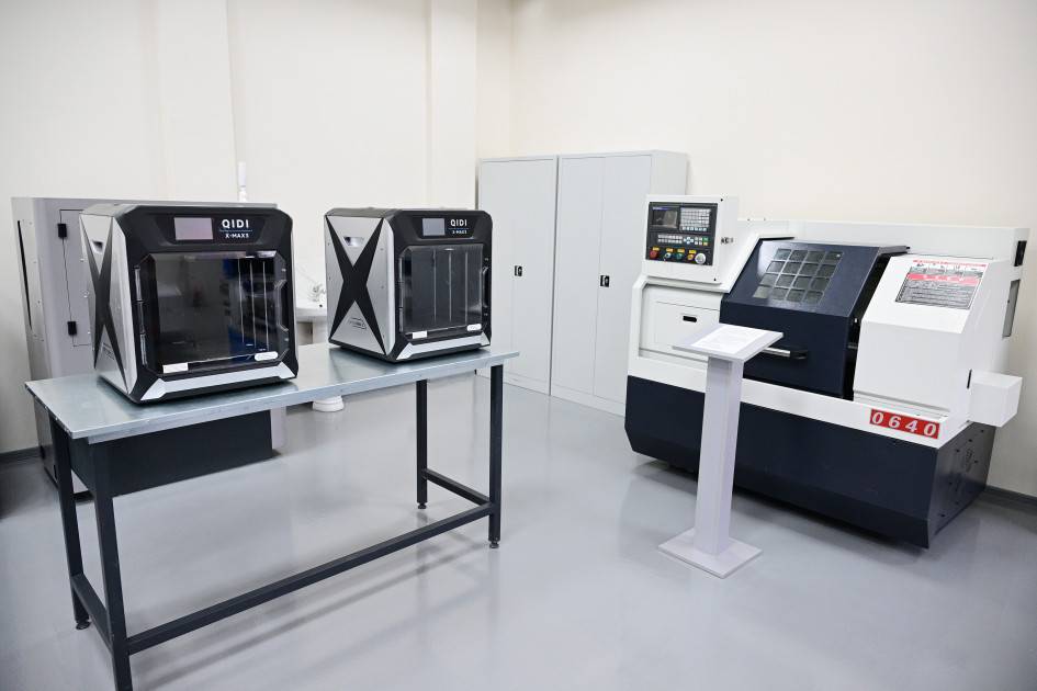 Prezident İlham Əliyev Lənkəran Dövlət Peşə Təhsil Mərkəzinin açılışında iştirak edib<font color=red> - FOTOLAR</font>