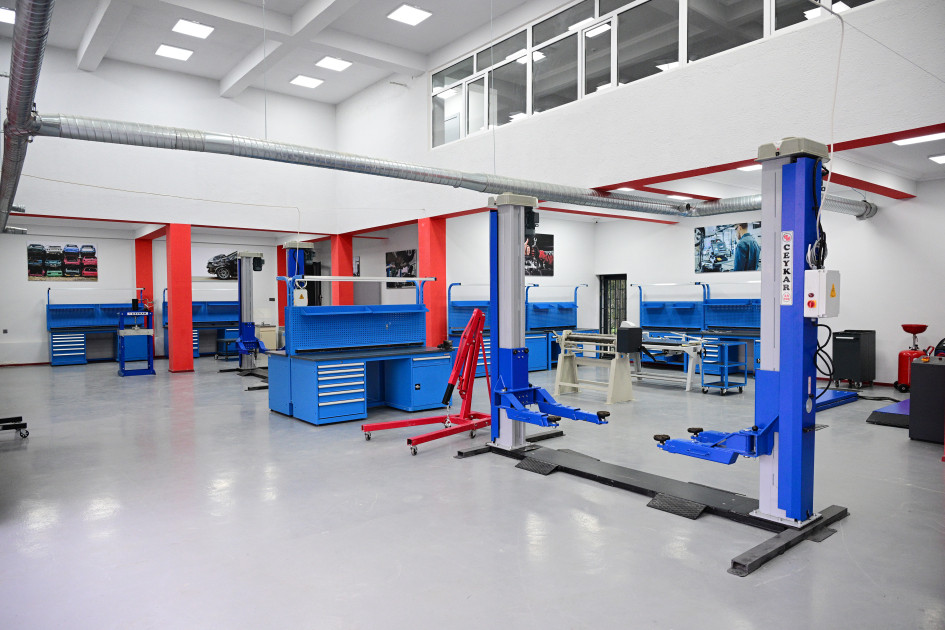 Prezident İlham Əliyev Lənkəran Dövlət Peşə Təhsil Mərkəzinin açılışında iştirak edib<font color=red> - FOTOLAR</font>