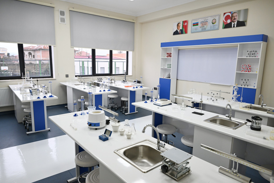 Prezident İlham Əliyev Lənkəran Dövlət Peşə Təhsil Mərkəzinin açılışında iştirak edib<font color=red> - FOTOLAR</font>