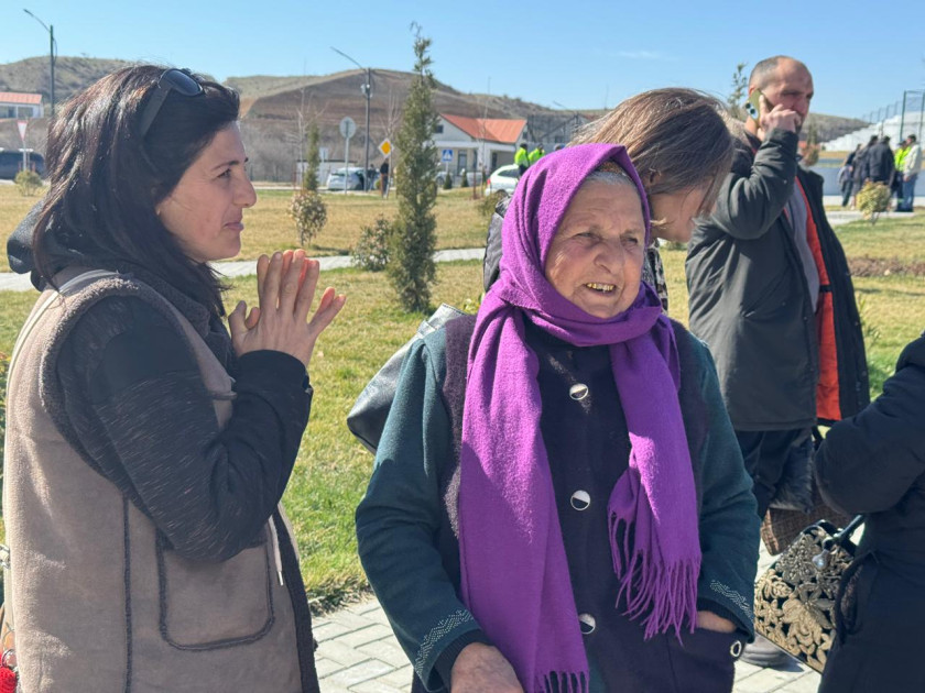 Horovlu kəndində daha 30 ailəyə evlərinin açarları təqdim olunub <font color=red> - FOTOLAR</font>