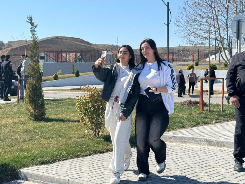 Horovlu kəndində daha 30 ailəyə evlərinin açarları təqdim olunub <font color=red> - FOTOLAR</font>