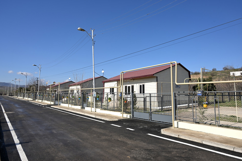 Prezident İlham Əliyev Xocavənd kəndində görülmüş işlərlə tanış olub<font color='red'> - YENİLƏNİB</font><font color=red> - FOTOLAR</font>