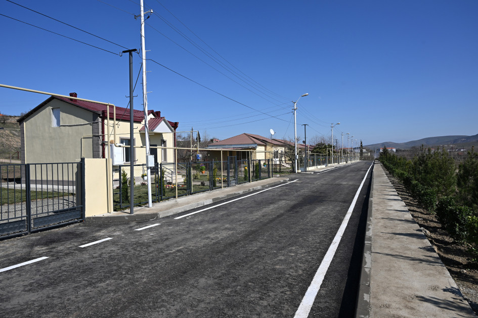 Prezident İlham Əliyev Xocavənd kəndində görülmüş işlərlə tanış olub<font color='red'> - YENİLƏNİB</font><font color=red> - FOTOLAR</font>