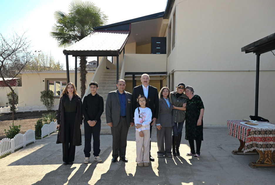 Prezident İlham Əliyev Xocavənd şəhərində görülmüş işlərlə tanış olub <font color='red'> - YENİLƏNİB</font><font color=red> - FOTOLAR</font>