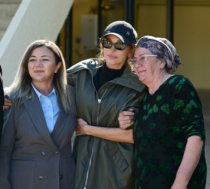 Prezident İlham Əliyev Xocavənd şəhərində görülmüş işlərlə tanış olub <font color='red'> - YENİLƏNİB</font><font color=red> - FOTOLAR</font>